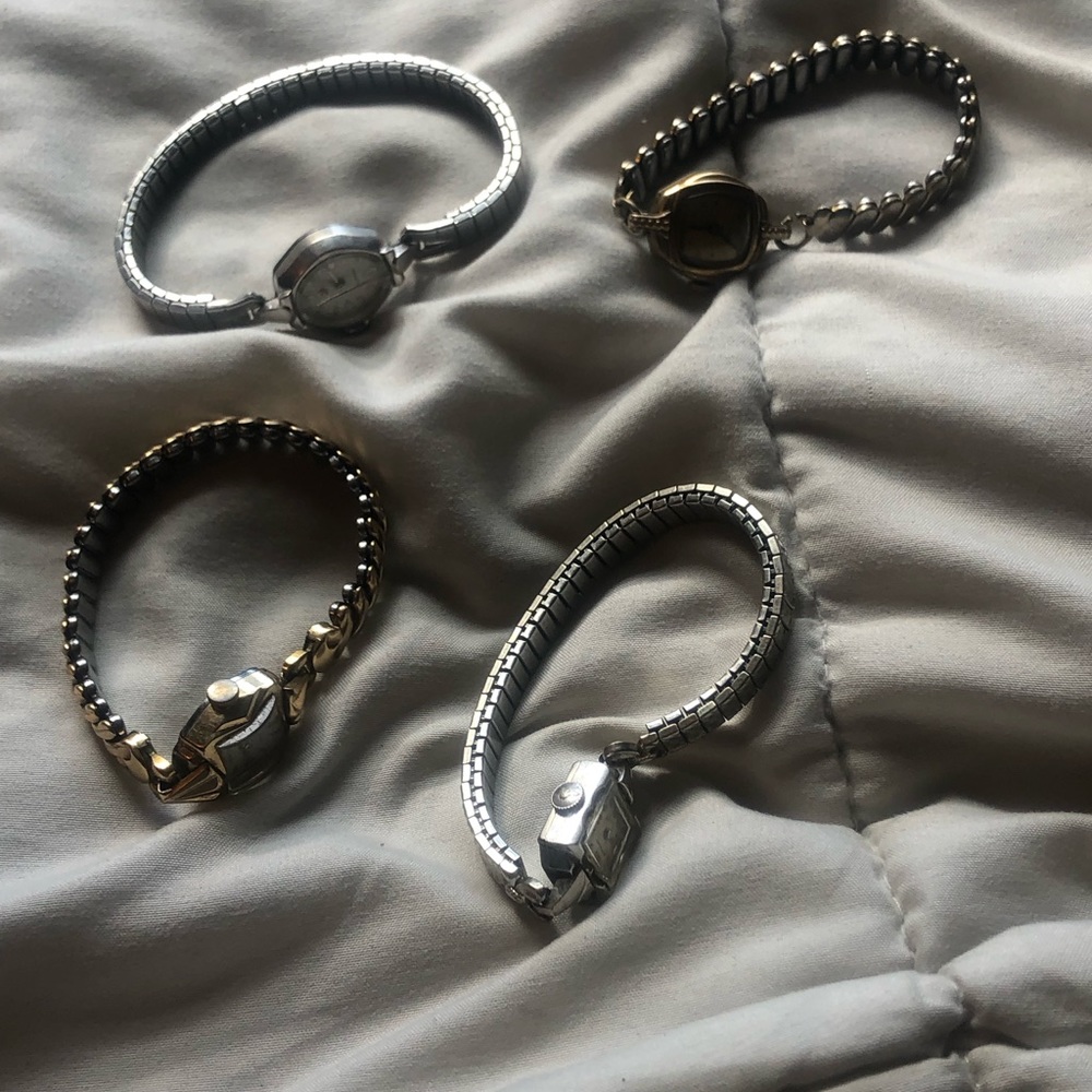 Mix Watches May Need Battery Or Service
